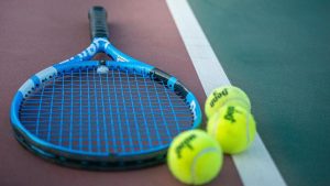 Cómo elegir la raqueta de tenis adecuada: una guía completa