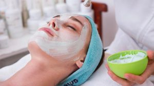 10 consejos para ayudarte a elegir la crema facial adecuada