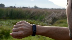 How to Choose a Fitness Tracker: 10 Tips for Finding the Perfect Device